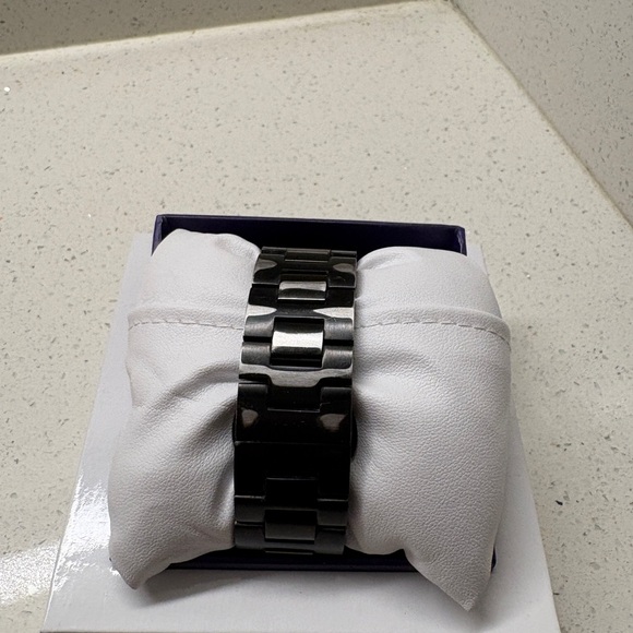 Movado BOLD Watch - Picture 3 of 5